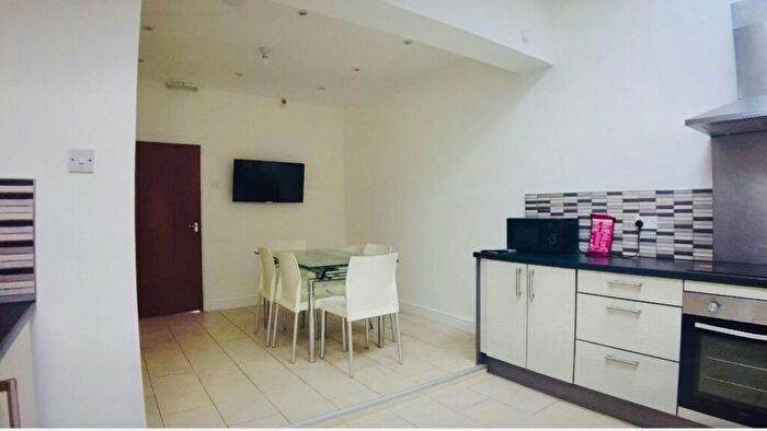 6 Bedroom House To Rent In Kenmare Road, Liverpool, L15