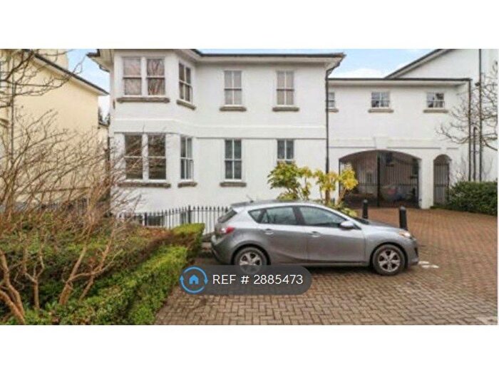 3 Bedroom Flat To Rent In Richard Beau Nash Apartments, Tunbridge Wells, TN1