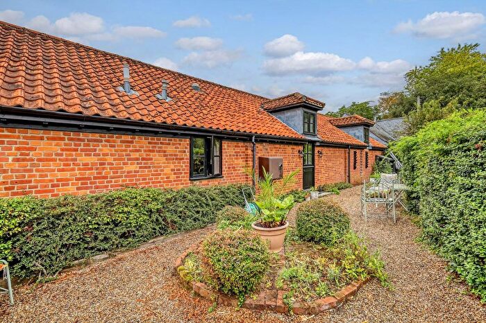 3 Bedroom Barn Conversion For Sale In The Street, Great Saling, Braintree, Essex, CM7
