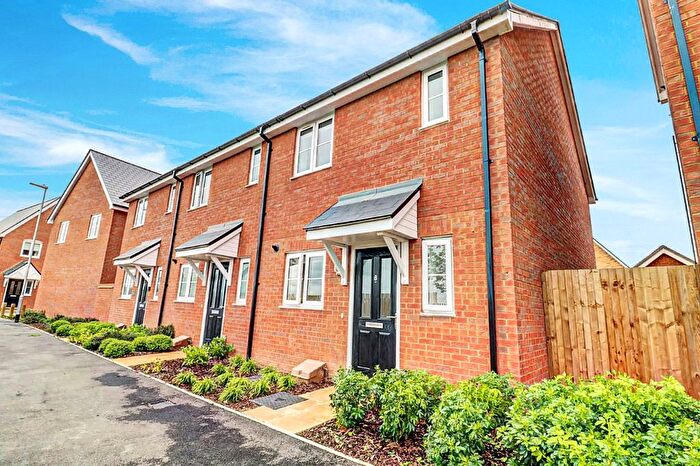 2 Bedroom End Terrace House For Sale In Cricket Marsh Walk, Gravesend, Kent, DA12