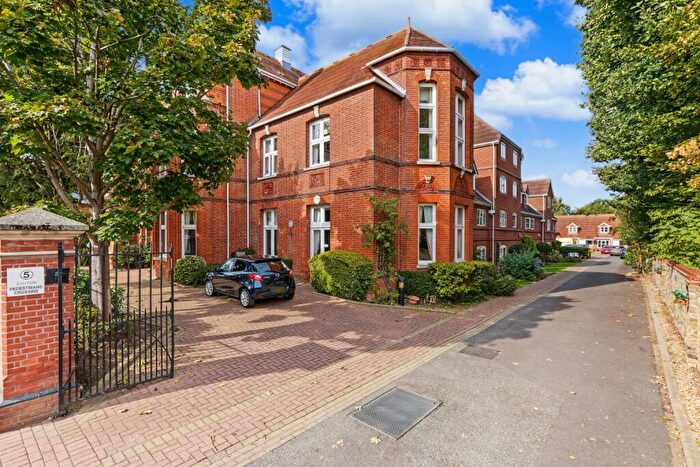 2 Bedroom Flat For Sale In William Gibbs Court, Orchard Place, Faversham, Kent, ME13