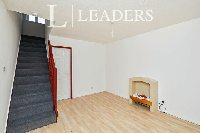 1 Bedroom Town House To Rent In Tregony Way, Stenson Fields, DE24
