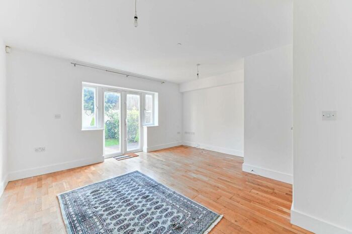 3 Bedroom House To Rent In Thanet Place, South Croydon, Croydon, CR0