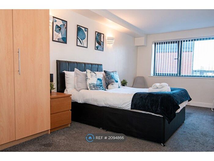 2 Bedroom Flat To Rent In Abacus Building, Birmingham, B12