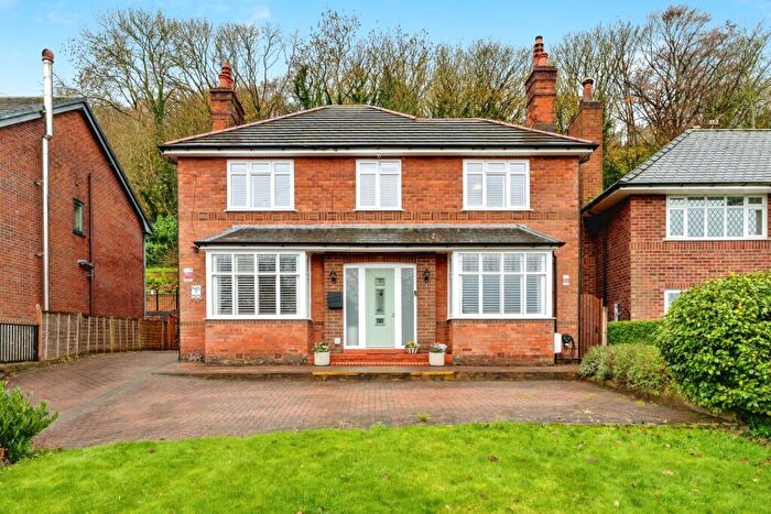 4 Bedroom Detached House For Sale In Fron Park Road, Holywell, Flintshire, CH8