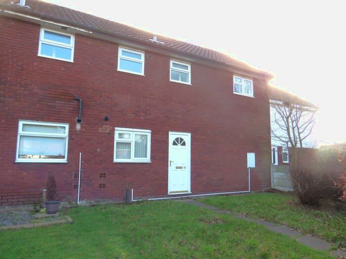 3 Bedroom End Of Terrace House To Rent In Edale, Wilnecote, Tamworth, B77