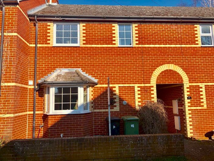 2 Bedroom Terraced House To Rent In Park Road, Henley, RG9
