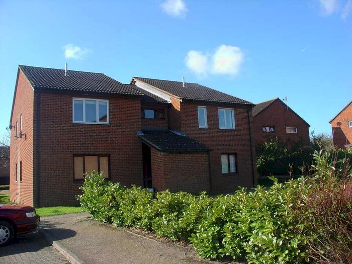 1 Bedroom Flat To Rent In Norbrek, Two Mile Ash, MK8
