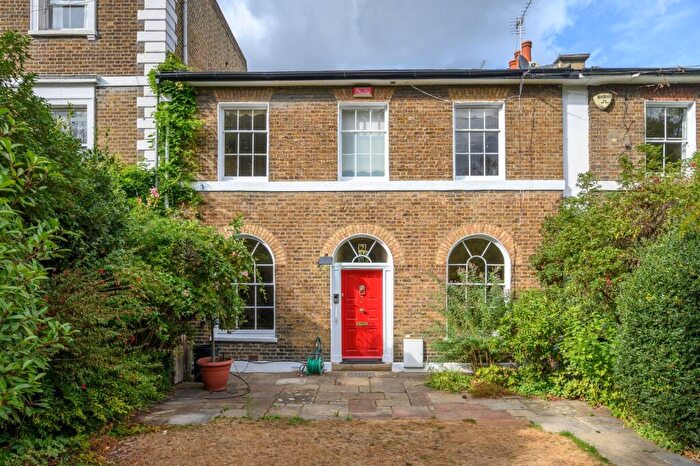 3 Bedroom Terraced House For Sale In Malvern Terrace, Islington, London, N1