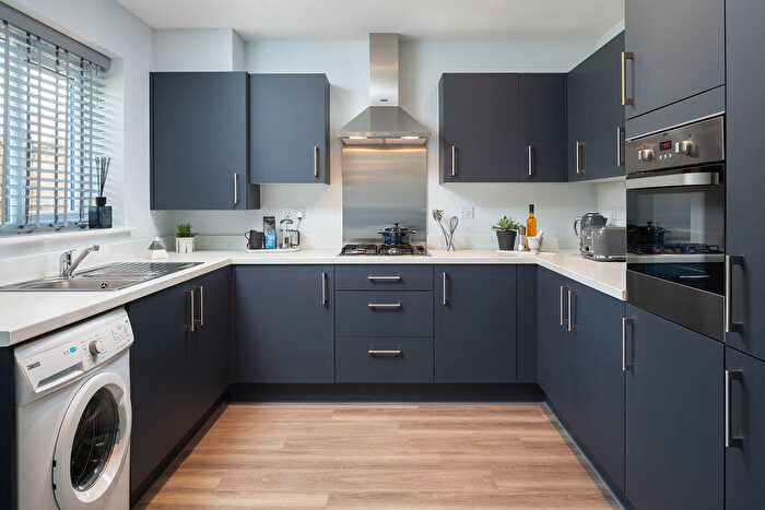 3 Bedroom Detached House For Sale In Pincey Brook Drive, Great Dunmow Essex, CM6