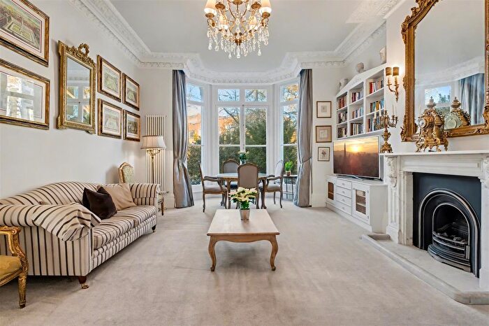 2 Bedroom Flat For Sale In Upper Park Road, Belsize Park, London, NW3