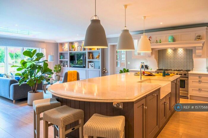 4 Bedroom Detached House To Rent In Orchard Close, Shiplake Cross, Henley-On-Thames, RG9