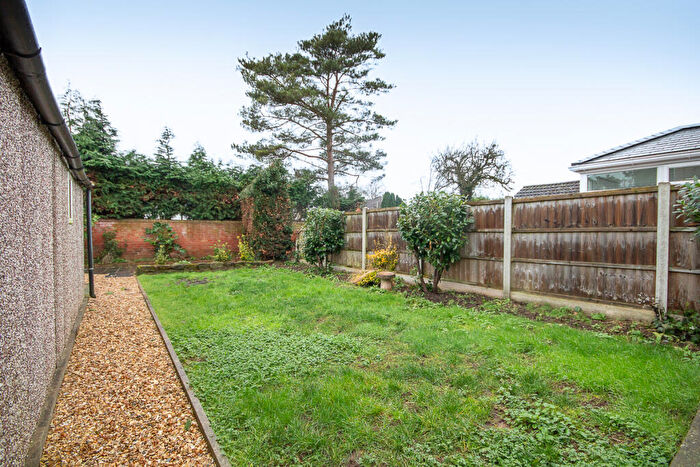 2 Bedroom Semi-Detached Bungalow For Sale In Lockington Close, Chellaston, DE73