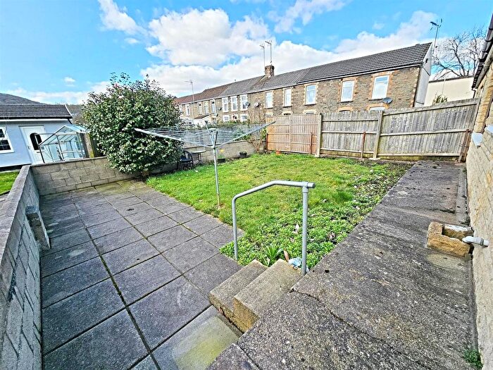 3 Bedroom Semi-Detached Bungalow To Rent In Springfield Terrace, Rhydyfelin, Pontypridd, CF37