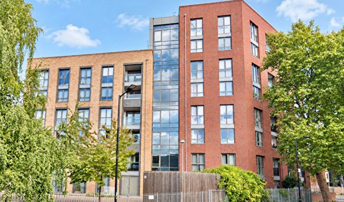 2 Bedroom Flat For Sale In Silwood Street, London, SE16