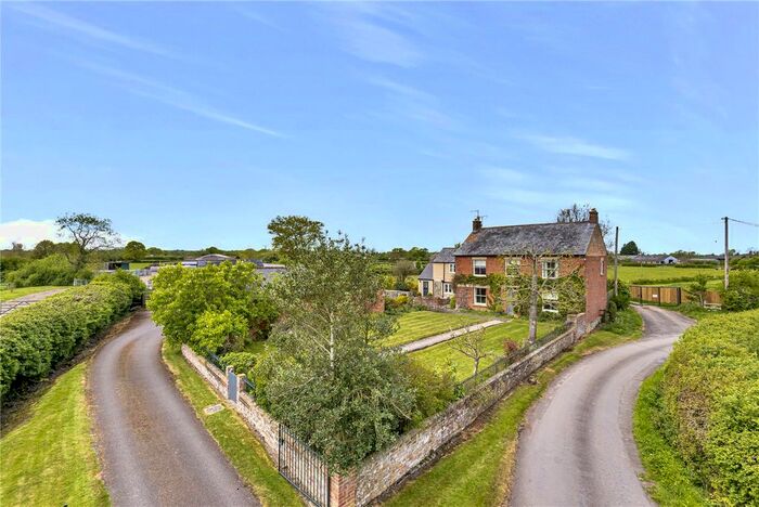 4 Bedroom Detached House For Sale In Purton, Swindon, SN5