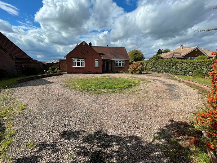 3 Bedroom Detached Bungalow For Sale In High Street, Yaddlethorpe, Scunthorpe, DN17