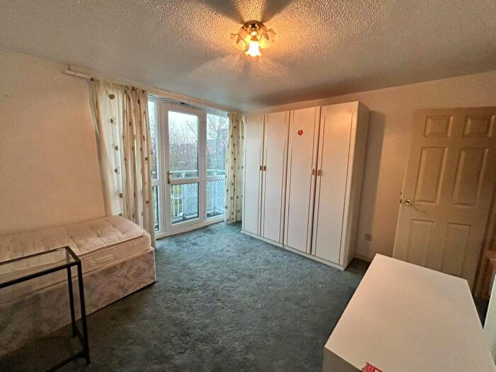 3 Bedroom Flat To Rent In Sheffield, S3