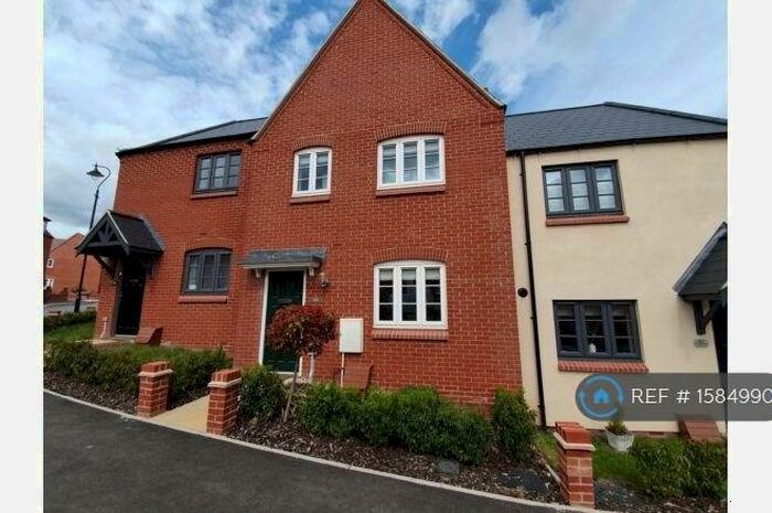 3 Bedroom Terraced House To Rent In Foxhills Way, Brackley, NN13