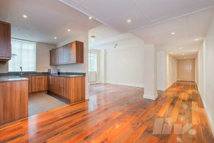 2 Bedroom Apartment To Rent In South Lodge, Circus Road, St John's Wood, NW8