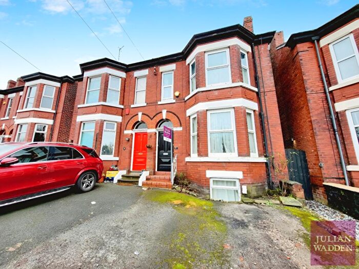 4 Bedroom Semi-Detached House To Rent In Garners Lane, Stockport, Greater Manchester, SK3