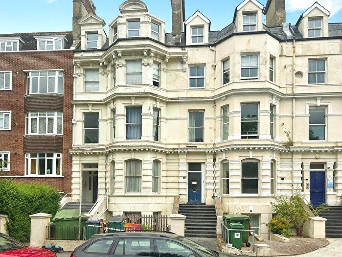 2 Bedroom Apartment For Sale In Harvey Hall - Castle Hill Avenue, Folkestone, CT20