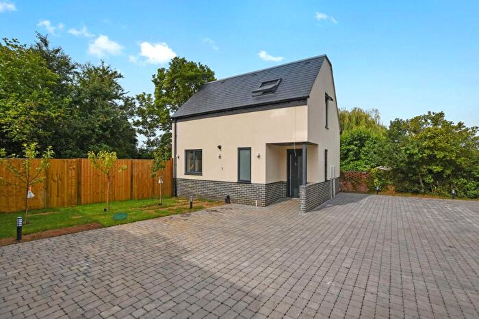 2 Bedroom Detached House To Rent In Crescent Road, Temple Cowley, OX4