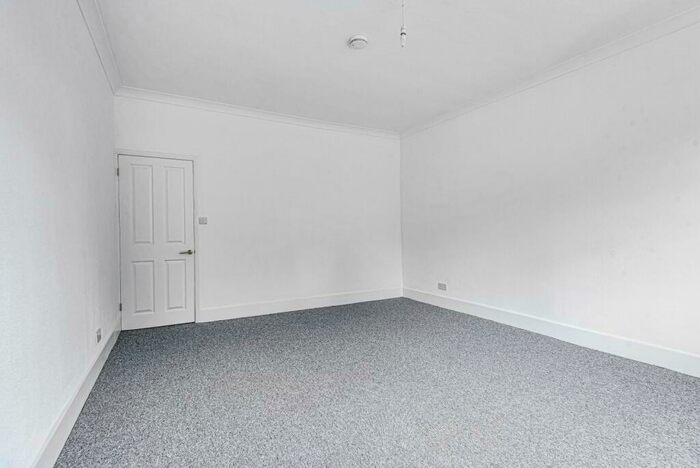 1 Bedroom Flat To Rent In Woolwich High Street London, SE18