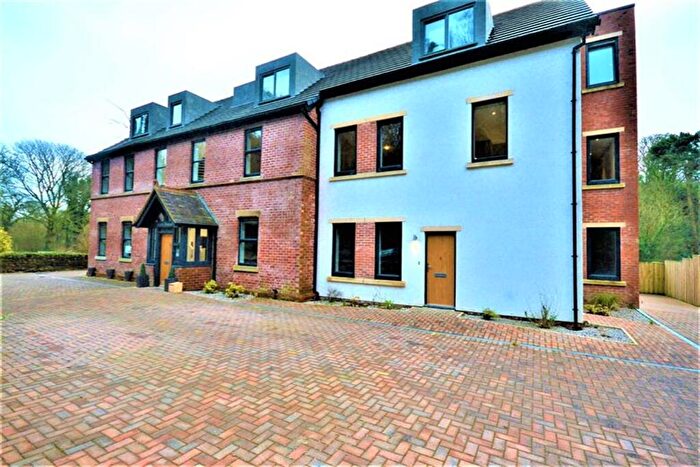 2 Bedroom Apartment To Rent In Buxton Road West, Disley, SK12