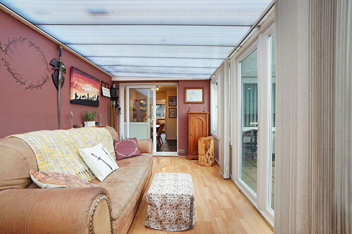 3 Bedroom End Of Terrace House For Sale In Snodhurst Avenue, Chatham, ME5
