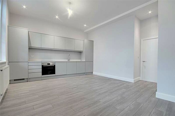 2 Bedroom House To Rent In London Road, Enfield, EN2