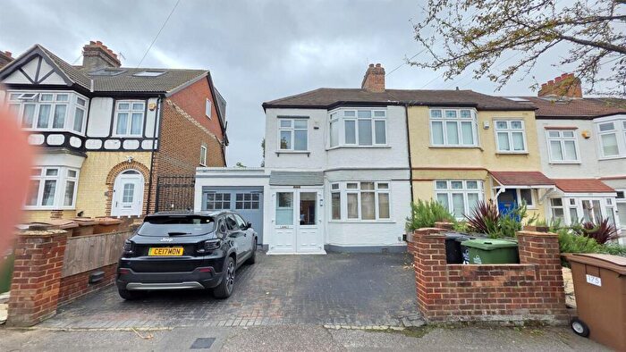 4 Bedroom House To Rent In Hampton Road, London, E4