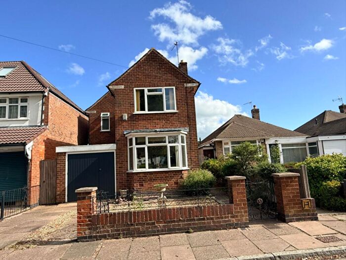 3 Bedroom Detached House For Sale In Spencefield Drive, Leicester, LE5