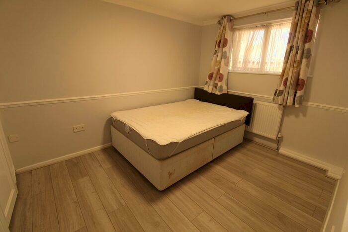 3 Bedroom Terraced House To Rent In Priors Field, Northolt, UB5