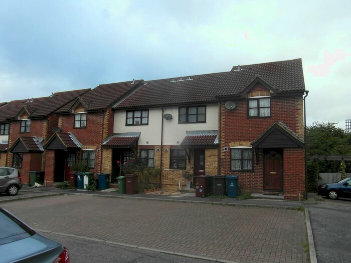 1 Bedroom Flat To Rent In Greenacre Close, Northolt, UB5