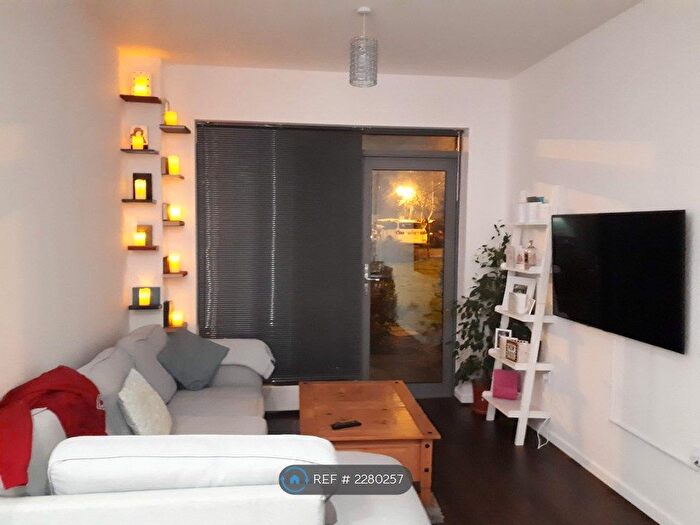 2 Bedroom Flat To Rent In Southchurch Road, Southend-On-Sea, SS1