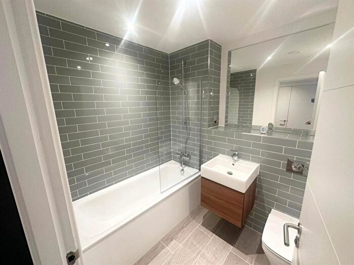2 Bedroom Apartment To Rent In Gunsmith House, Price Street, Birmingham, B4