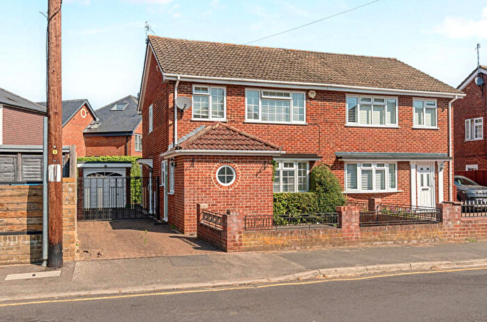 3 Bedroom Semi Detached House For Sale In Fern Road, Farncombe, Surrey, GU7
