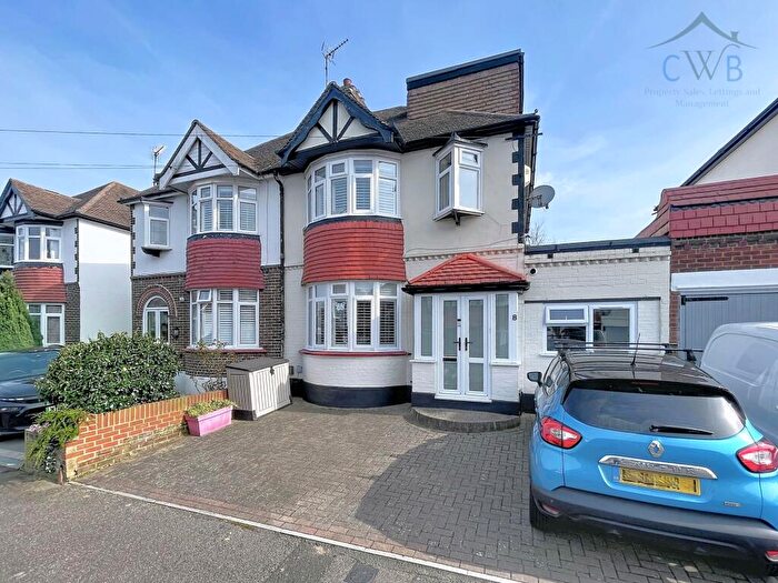 5 Bedroom Semi-Detached House For Sale In Priory Road, Gillingham, ME8