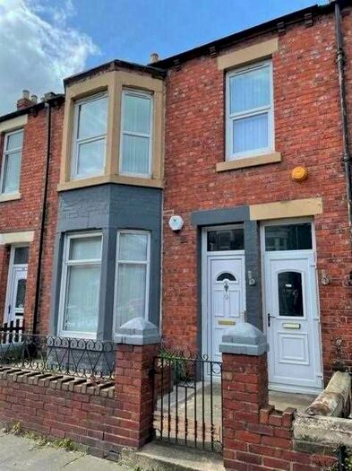 3 Bedroom Flat To Rent In Talbot Road, South Shields, NE34