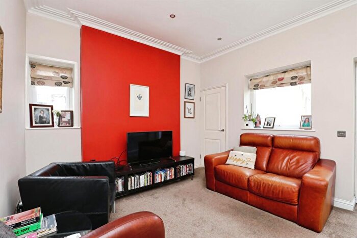 3 Bedroom End Of Terrace House For Sale In Thorpe Road, Norwich, NR1