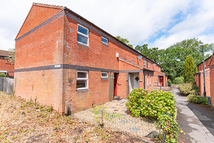1 Bedroom Maisonette For Sale In Comb Paddock - Henleaze / Westbury Borders, BS9