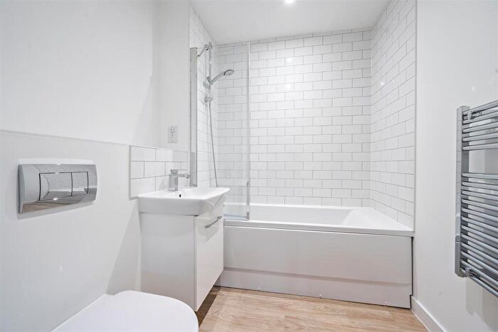 2 Bedroom Apartment To Rent In Belgrave Village, Birmingham, B12