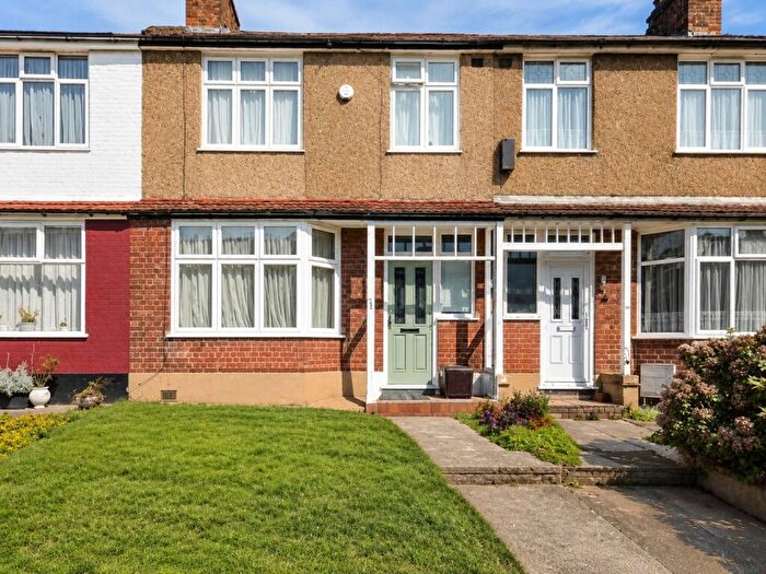 3 Bedroom Terraced House For Sale In Goat Lane, Enfield, Middlesex, EN1