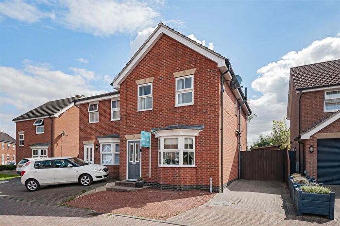3 Bedroom Semi-Detached House For Sale In Captains Close, Goole, DN14