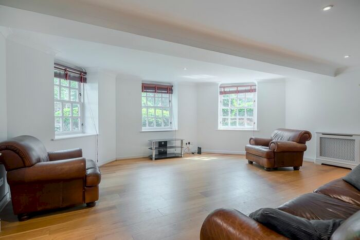 3 Bedroom Flat To Rent In Mayfield Mansions, West Hill, Putney, SW15
