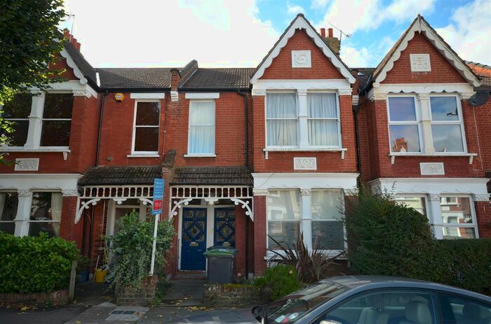 2 Bedroom Maisonette To Rent In Princes Avenue, London, N22