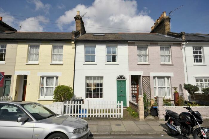 3 Bedroom Cottage To Rent In Thorne Street, Barnes, SW13