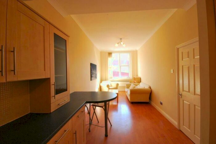 1 Bedroom Flat To Rent In Tower House, Newcastle Upon Tyne, NE1