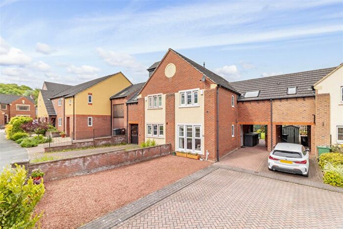 3 Bedroom Town House For Sale In Acorn Way, Pool In Wharfedale, Otley, LS21